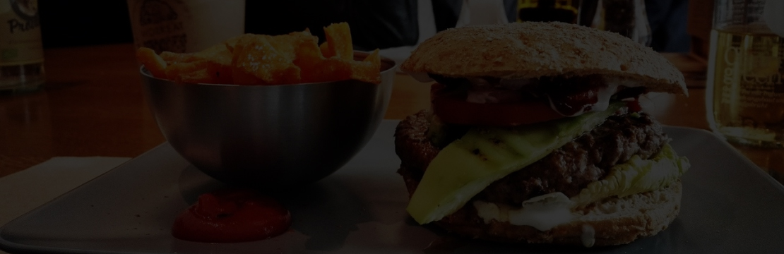 Ételekkel és üdítőkkel kapcsolatos plakátok 