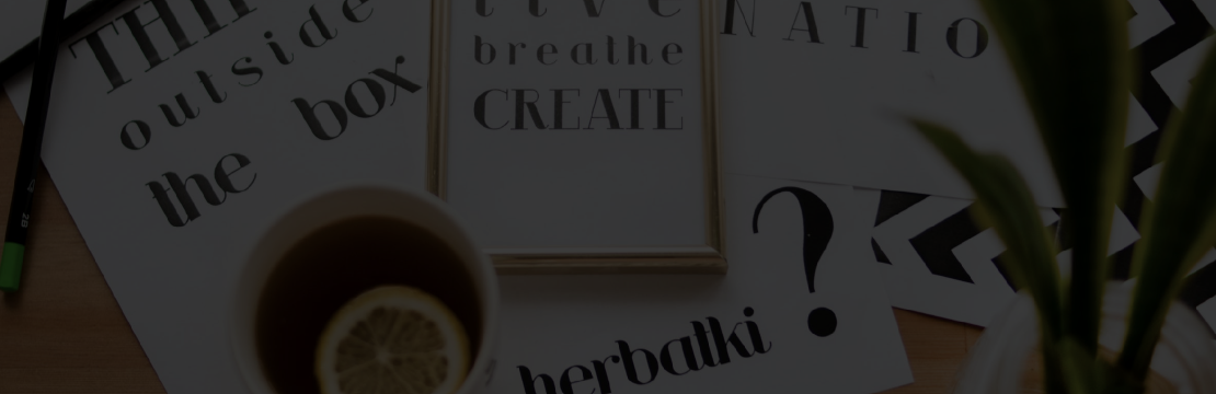 Divattal kapcsolatos plakátok 